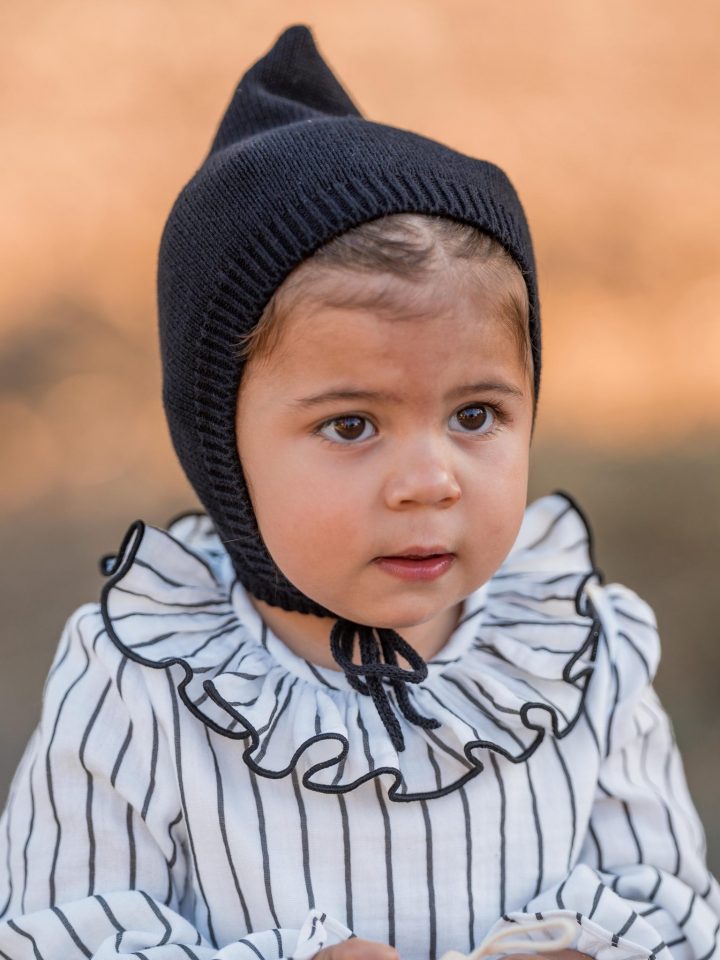 Gorrito duende unisex negro Miji Baby