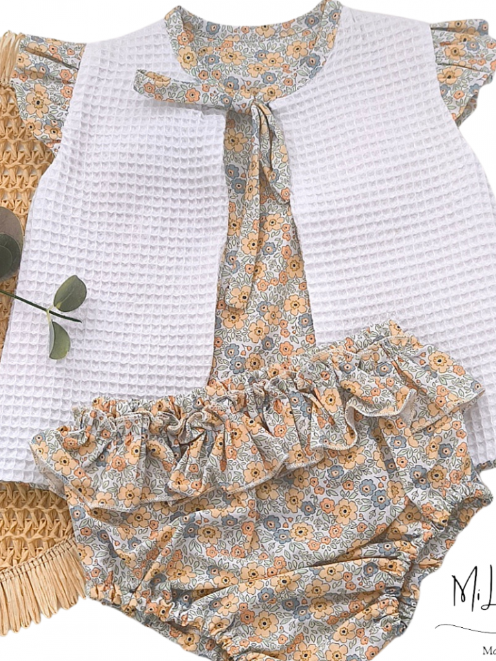Conjunto chalequillo piqué y braguitas Liberty azahar