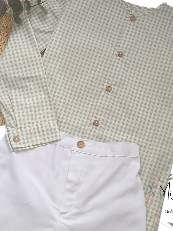Conjunto camisa Vichy verde manzana y pantalón blanco Azahar