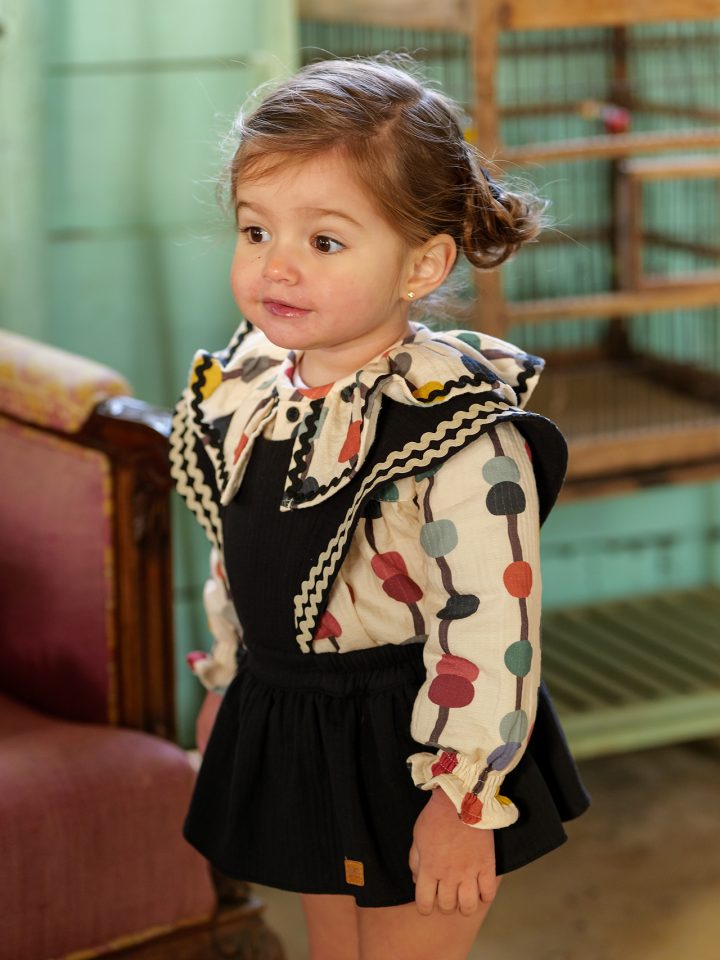 Conjunto Ranita negra y camisa Globos colores  José Varón