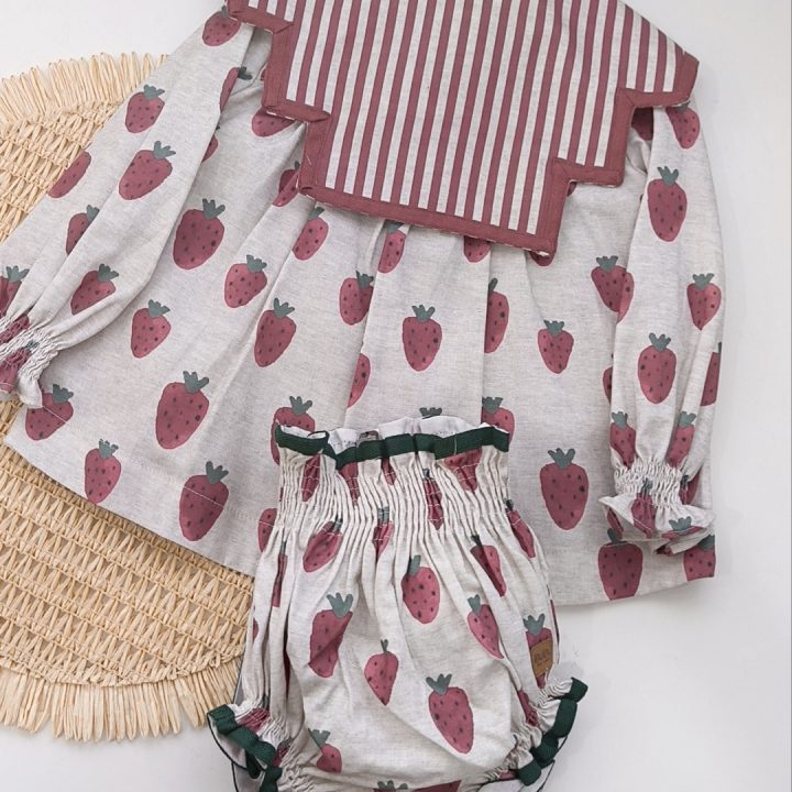 Camisa y braguitas niña fresas José Varón