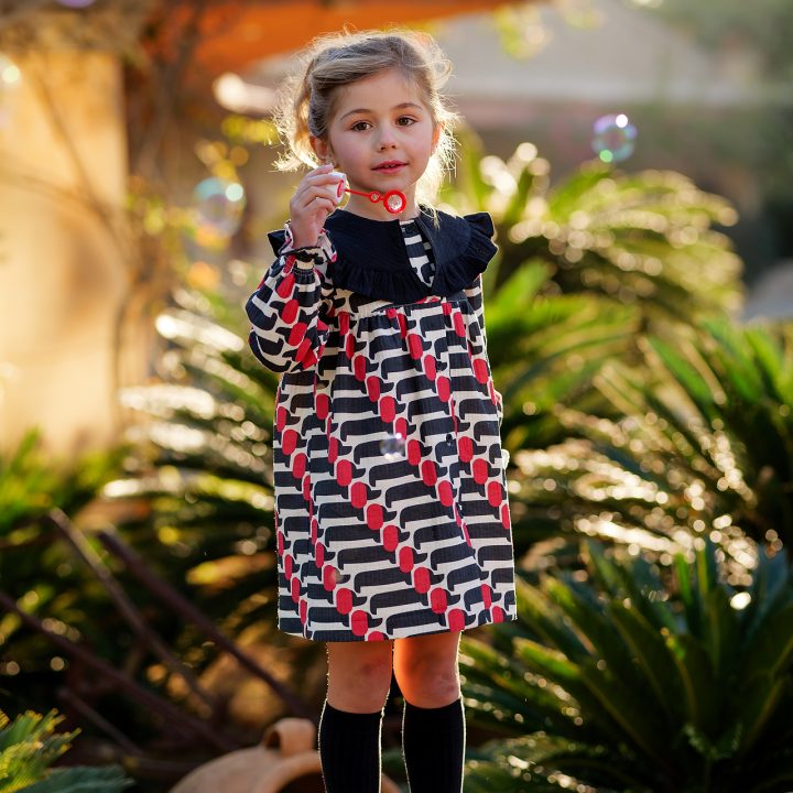 Vestido perritos salchichas con cuello cocote