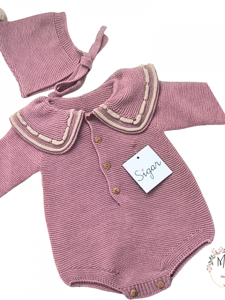 Conjunto Pelele Rosa con capota pompón Sigar