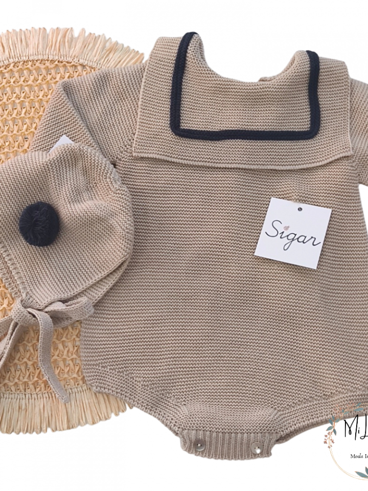 Pelele unisex babero arena con capota pompón marino Sigar