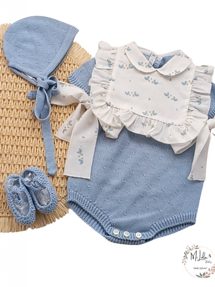 Pelele cielo con pechito gallinitas de Paloma de la O