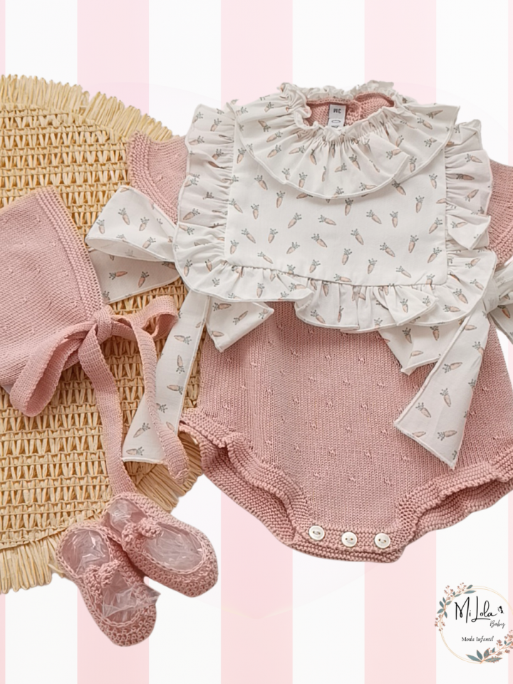 Pelele rosa con pechito rosa zanahorias Paloma