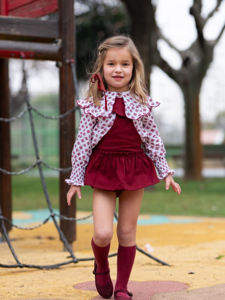 Conjunto granate niña José Varón