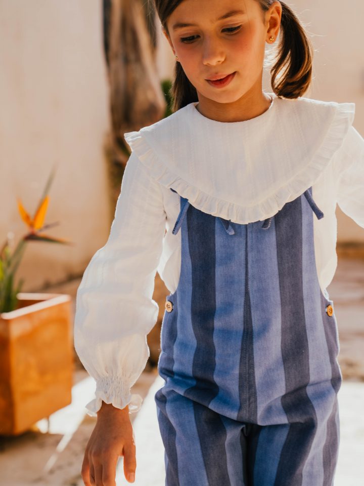 Camisa blanca maxi cuello cocote